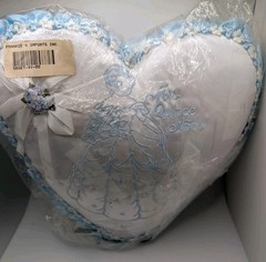Ms Quince Kneel Pillow