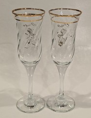 Champagne Flutes Toasting Glasses Wedding Anniversary Gold Trim, 8.25″ Tall