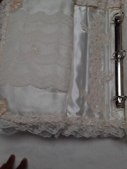 White Lace Satin Cloth Beaded Padded Wedding Photo Album Handmade VTG 15/10