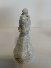 MINT Bride & Groom White Porcelain Cake Topper K’s 5.6” New, Gold Tag Logo