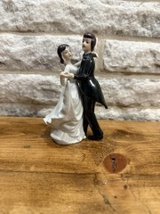 Vintage Porcelain Bride and Groom Cake Topper Figurine Made In Korea wedding