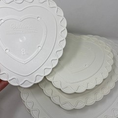 5 Wilton 14″, 10″, 8″ Heart Cake Separator Plates Scalloped Decorator Preferred