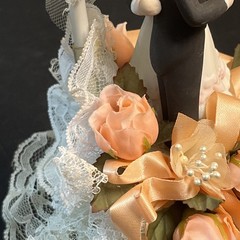 Vtg 1950’s Wedding Cake Topper Bride & Groom Ceramic 8” Blonde USA Lace Peach