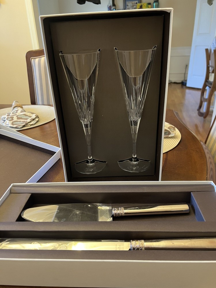 Vera Wang Wedding Cake And Knife Set And Champagne Glasses