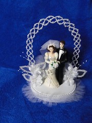 New Wilton Designer Series «NEW BEGINNING» Wedding Cake Top # 110-858