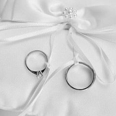 Faux Pearl Satin Ring Pillow Wedding Ring Bearer Cushion Ring Display Pillow