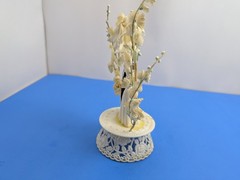 READ Vintage 1950s-60s Wedding Cake Topper Plastic Couple Wedding Bell Arch MCM