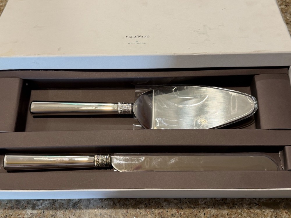 Vintage Wedding VERA WANG WEDGWOOD CAKE KNIFE SERVER Trowel 2 PIECE BOX SET NIB