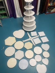 Vtg Wilton Wedding Cake Scalloped Lace Edge W/ Fountain Plastic Plates & Pillars