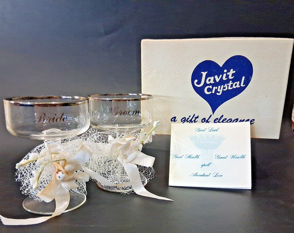 Vintage 1950’s Javit Crystal Bride & Groom Wedding Champagne Coupe Set in Box