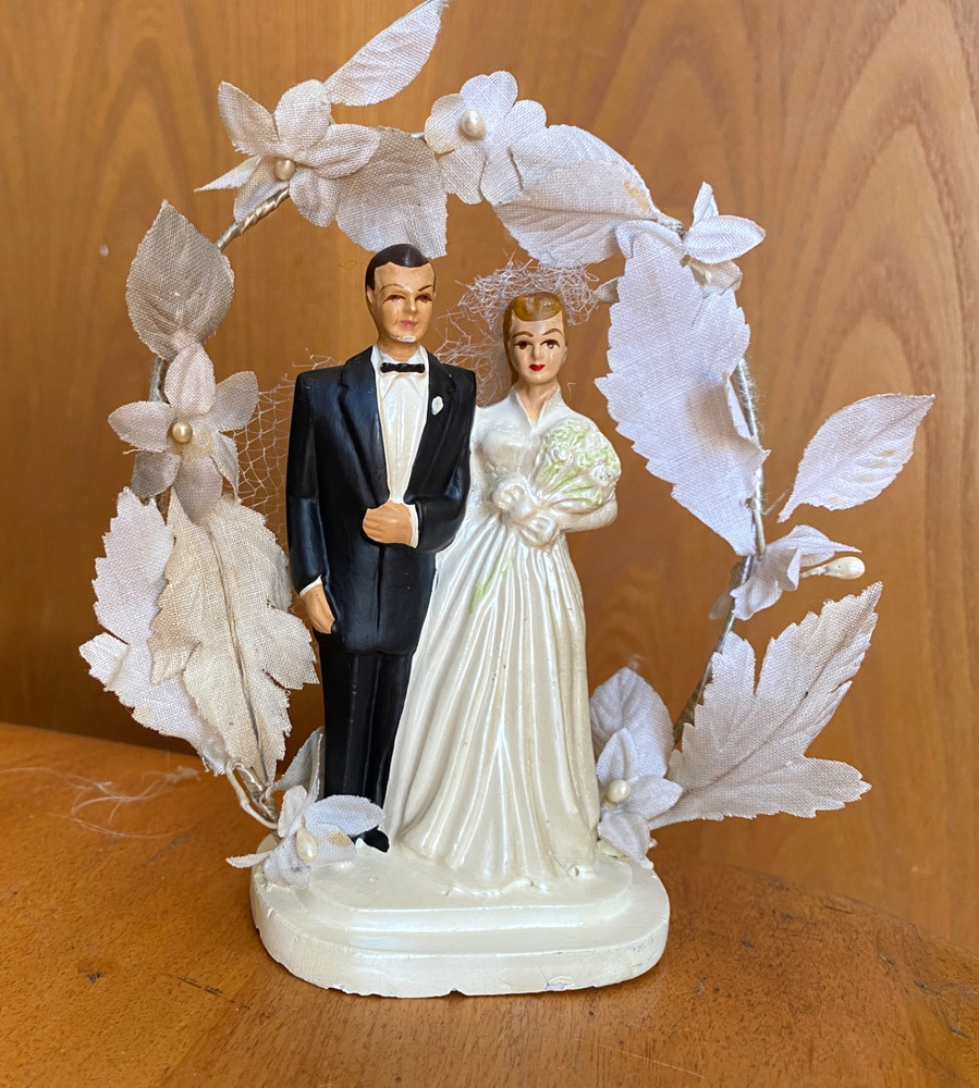VTG 1950’s Chalkware Wedding Handpainted Cake Topper Arch Veil Red Hair Bride