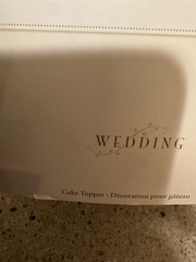 2005 Hallmark Keepsake Wedding Cake Topper Porcelain New In Box 2 Pieces
