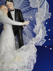 New Elegant & Absolutely Stunning Porcelain Bridal Couple Wedding CakeTop # 254