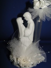 New Vintage Wilton «Splendid» Wedding CakeTop, white porcelain 117-506