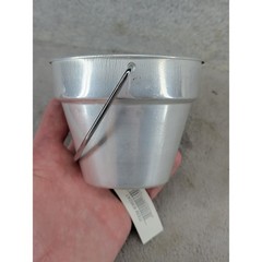 East West Dist Co 3 Inch Aluminum Buckets with Handles Set of 5 Silver 836247