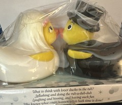 NWT NIP Rubber Duck Bride Groom Husband Wife Novelty Toy Wedding Honeymoon