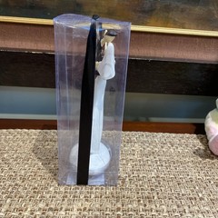 Lillian Rose Cake Topper Abstract Kissing Couple Dancing Resin New NIP 6.5”
