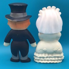 1976 Bride & Groom Wedding Couple Squeak Squeeze Toys Boy & Girl 6” Regent Baby