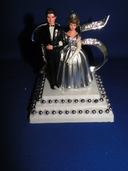 New Elegant 25th Wedding Anniversary caketop with Bride & Groom in Silver #34