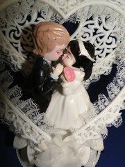 New Wilton Vintage «Heart to Heart Bride & Groom Cake Top, black coat # 110-376