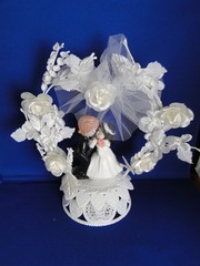 New Vintage Wilton «Tenderness » Wedding CakeTop, Kissing bride & groom, 110-112