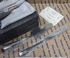 New Wedding Bride & Groom Gold Embossed Champaign Flutes & Cake Cutter Set NIB!