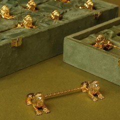 Gold Lion Cutlery Rest – Royal Spoon & Fork Holder | Luxury Dining Decor