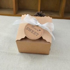100x mini Kraft Wedding Gift Favor Boxes with Ribbon and «love is sweet» Tags