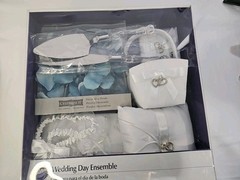 Wilton Wedding Knife/Cake, Ring Pillow, Flower Bsk,2 Garters,Guest Bk/Pen,Patels