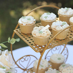 14 in Gold 2 Tier Cinderella Carriage Cupcake Dessert Display Stand | 14″ Cup Ca