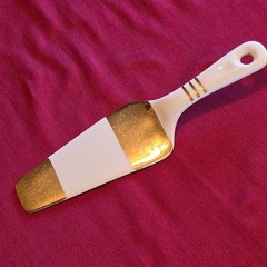Wedding Cake Server VTG Gold Gilded Filigree Porcelain Dessert Pie Shabby Chic
