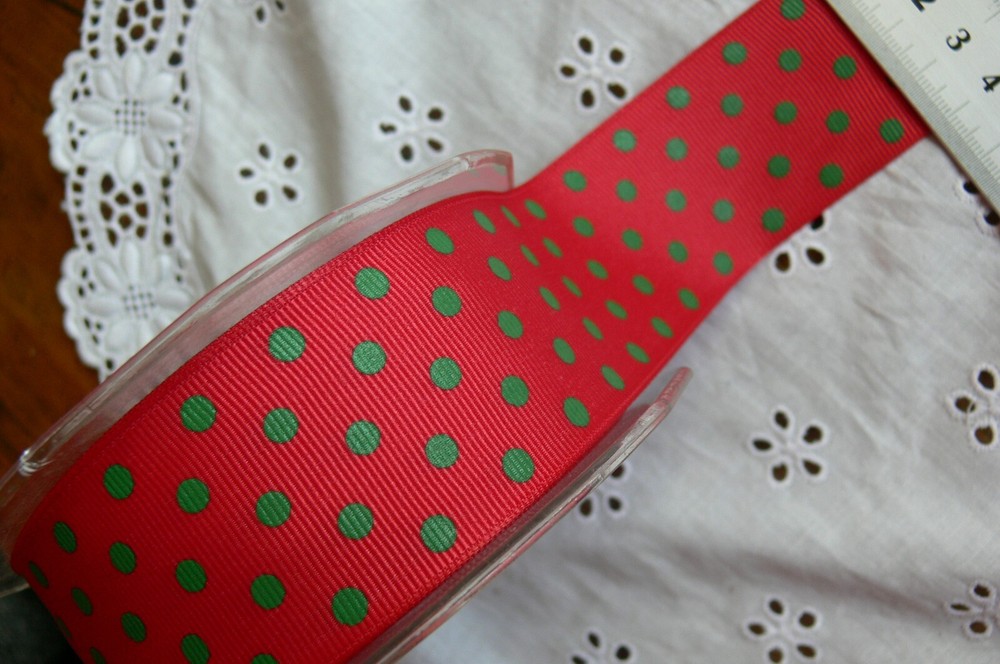 RED with GREEN Random Spots Grosgrain 100% Poly 9 Met 38mm Wide MayArts BRD1