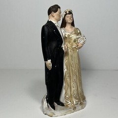 Vintage 1949 Wedding Cake Topper By Novelty Co Marblelike 5 3/8 X 2.5 Inches