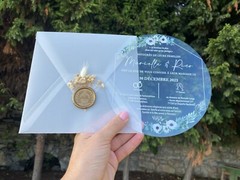 50 pieces; Floral acrylic wedding invitation. Parchment envelope. Wax seal