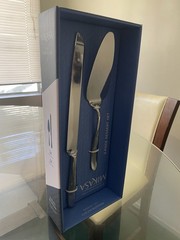 MIKASA 2 PIECE DESSERT SET. STAINLESS STEEL.PIE SERVER AND CAKE KNIFE.