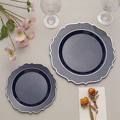 30 NAVY BLUE 8″ Round Plastic Dinner Plates GOLD Scalloped Rim Events Wedding