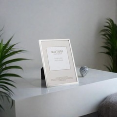 Maturi Silver Plated Photo Frame – Thin Edge, 4 x 6-inch (10 x 15cm) 4×6