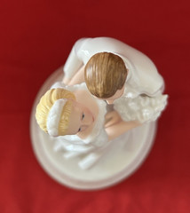 Vintage Lenox Opal Innocence Bride & Groom Wedding Cake Topper Figurine