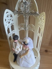 Wilton Vintage Plastic Cathedral Bride And Groom Classic Wedding Cake Topper 9”