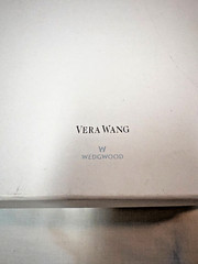 Two Vera Wang Wedgwood Silver Love Knots Bows Toasting Crystal Champagne Flutes