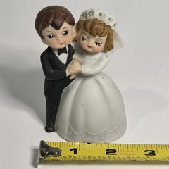 Vintage 1960s Lefton Porcelain Bride and Groom Figurine 3.5″ Wedding Cake Topper
