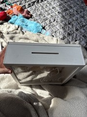 Honeymoon Fund Box, White, Brown Background With Continents In Background