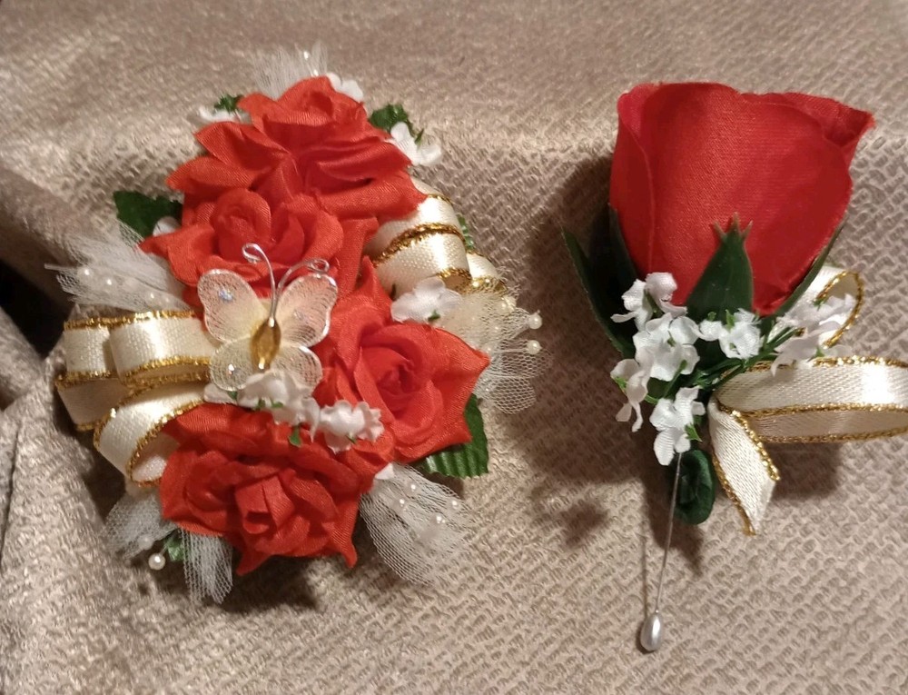 NEW 4.5″ Artificial Red Rose Wrist Corsage Pearls, Butterfly Gold Bow Red Bout