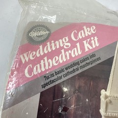 Wilton Wedding Cake Cathedral Kit #2104-2940 Sealed NOS Cake Supports Church
