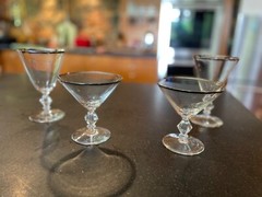 PLATINUM TRIM 4 STEMS PAIR OF 2 MARTINIS & 2 WINE GLASSES UNIQUE STEM EX COND
