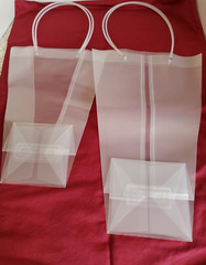 Clear Bouquet Bags With Handles ~~(3 )~ Medium 13 in ~( 4 )~ Large ~16 in