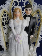 New Vintage Elegant Chapel Window Porcelain Bride & Groom Wedding caketop #392
