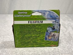 New Fujifilm Quick Snap Waterproof Disposable Camera w/ 27 Exposures – Exp 2018