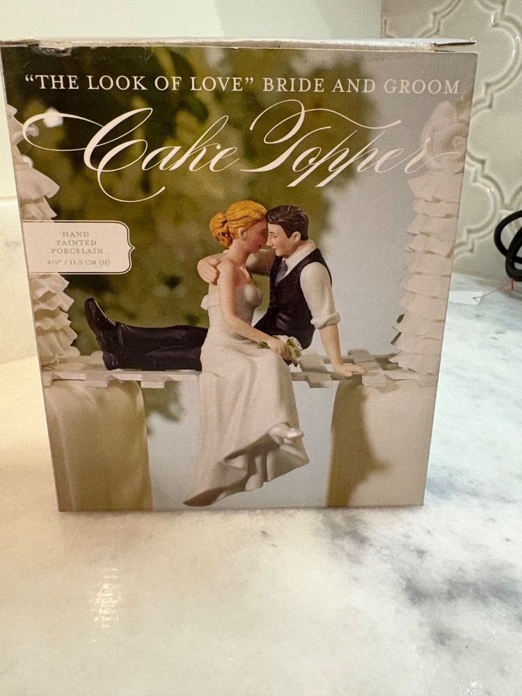 The look of love Bride and Groom Cake Topper By Weddingstar