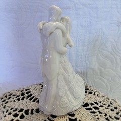 White Porcelain Bride & Groom Wedding Cake Topper Figurine 5.5″ Dancing Romantic